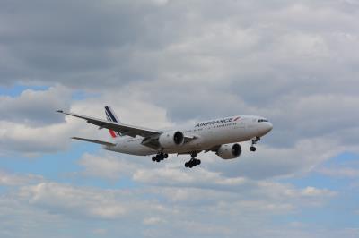 Photo of aircraft F-GSPJ operated by Air France