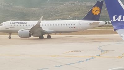 Photo of aircraft D-AING operated by Lufthansa