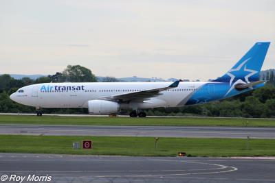 Photo of aircraft C-GUBT operated by Air Transat