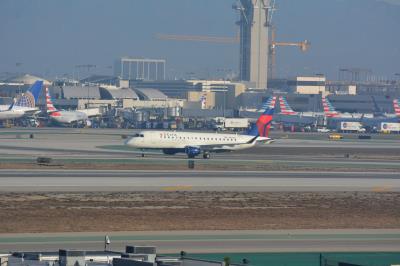 Photo of aircraft N264SY operated by Delta Connection