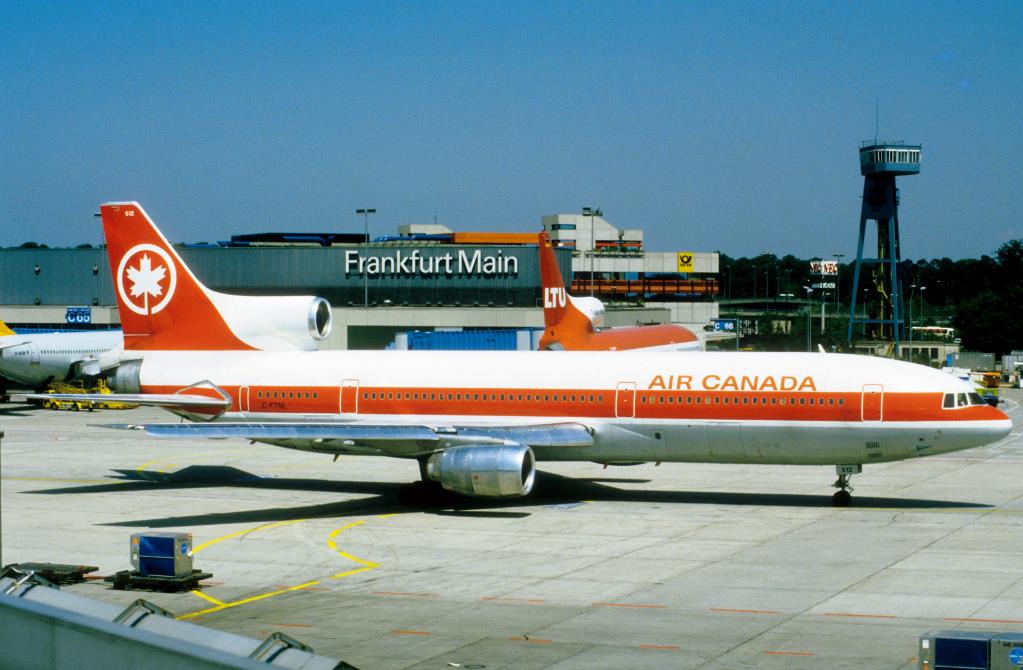 Photo of aircraft C-FTNL operated by Air Canada