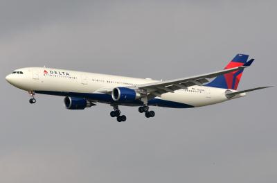 Photo of aircraft N825NW operated by Delta Air Lines