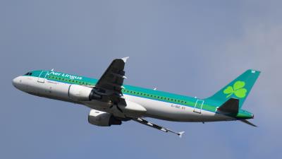 Image of aircraft registration EI-DEE - A A320-214 operated by Aer Lingus