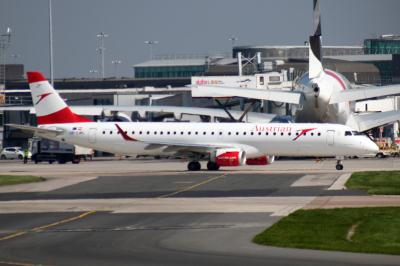 Photo of aircraft OE-LWL operated by Austrian Airlines