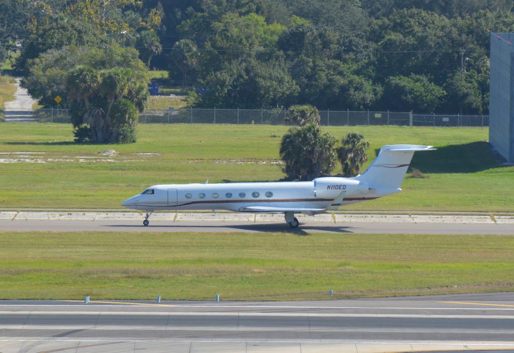 Photo of aircraft N110ED operated by Debartolo Corporation