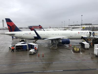 Photo of aircraft N318DX operated by Delta Air Lines