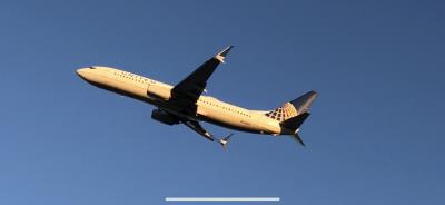 Photo of aircraft N76503 operated by United Airlines