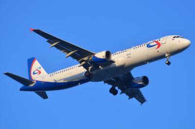 Photo of aircraft VQ-BOB operated by Ural Airlines