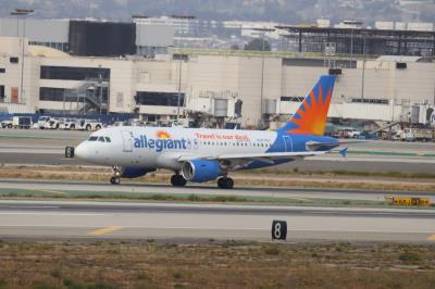 Photo of aircraft N307NV operated by Allegiant Air