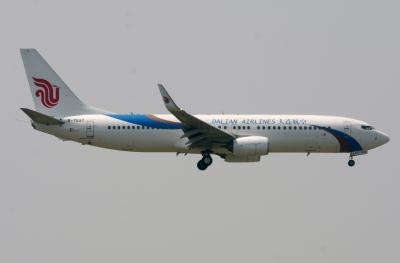 Photo of aircraft B-7597 operated by Dalian Airlines