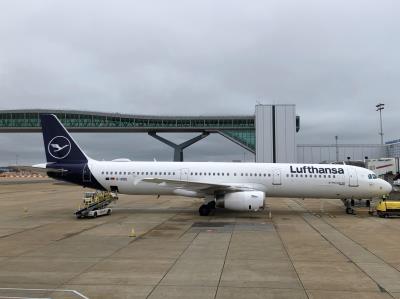 Photo of aircraft D-AIDE operated by Lufthansa