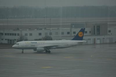 Photo of aircraft D-AIZB operated by Lufthansa