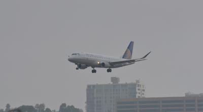 Photo of aircraft N118SY operated by United Express