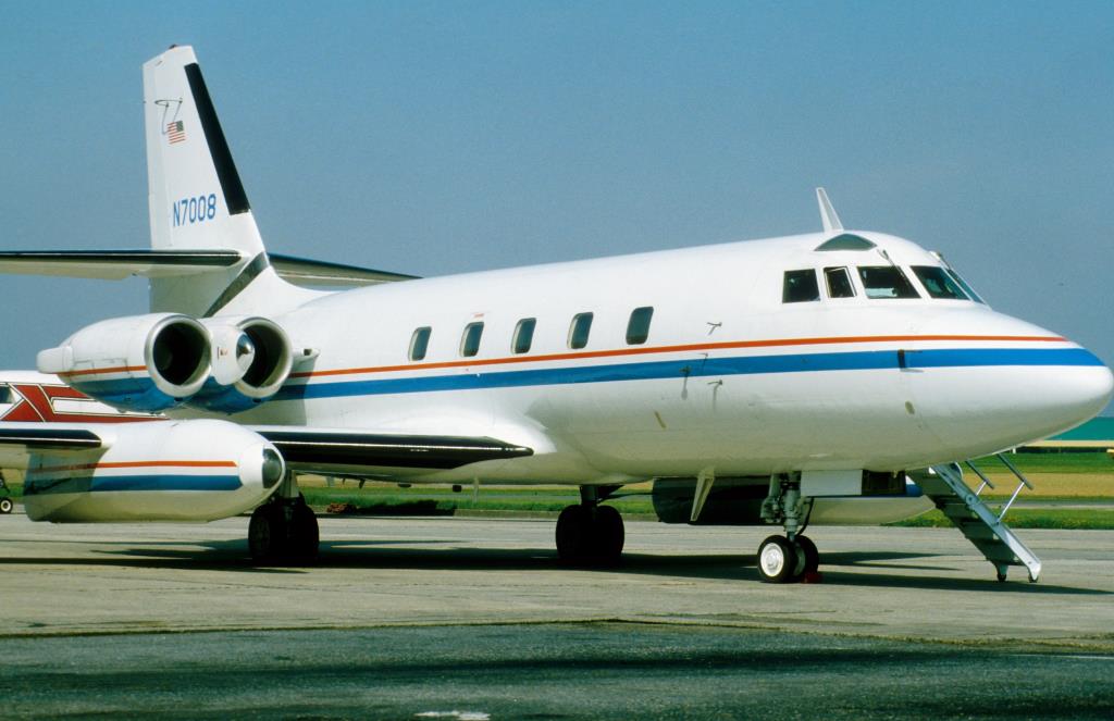 Photo of aircraft N7008 operated by B. F. Goodrich Company