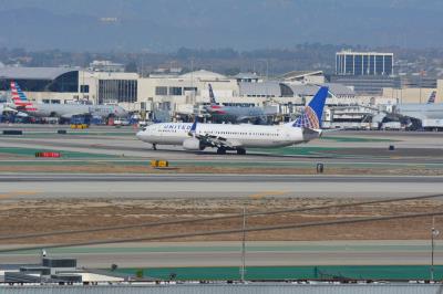 Photo of aircraft N68823 operated by United Airlines
