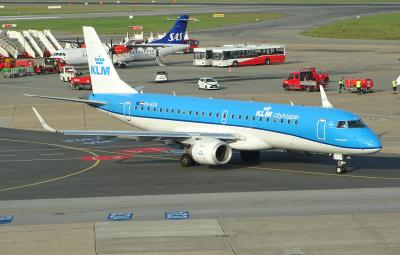 Photo of aircraft PH-EZA operated by KLM Cityhopper