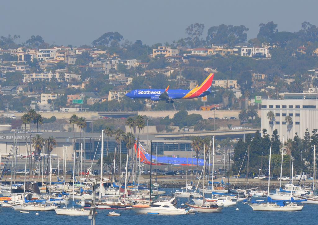 Photo of aircraft N8668A operated by Southwest Airlines