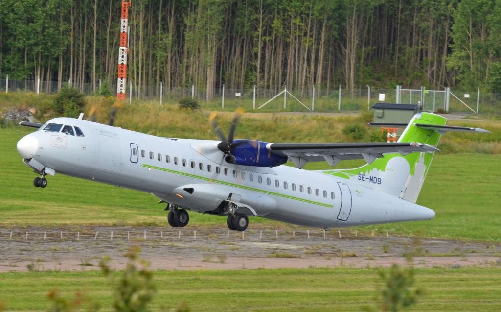 Photo of aircraft SE-MDB operated by Golden Air