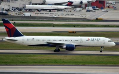 Photo of aircraft N678DL operated by Delta Air Lines
