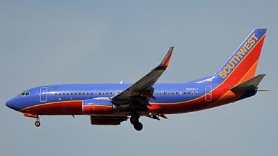 Photo of aircraft N233LV operated by Southwest Airlines
