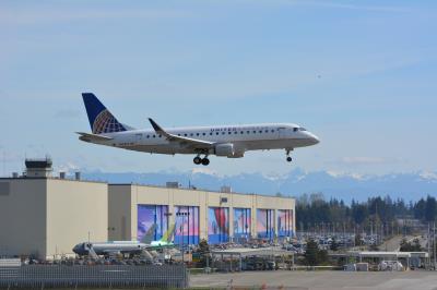 Photo of aircraft N128SY operated by United Express