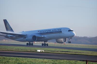 Photo of aircraft 9V-SMM operated by Singapore Airlines