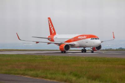 Image of aircraft registration G-UZHT - A A320-251N(WL) operated by easyJet