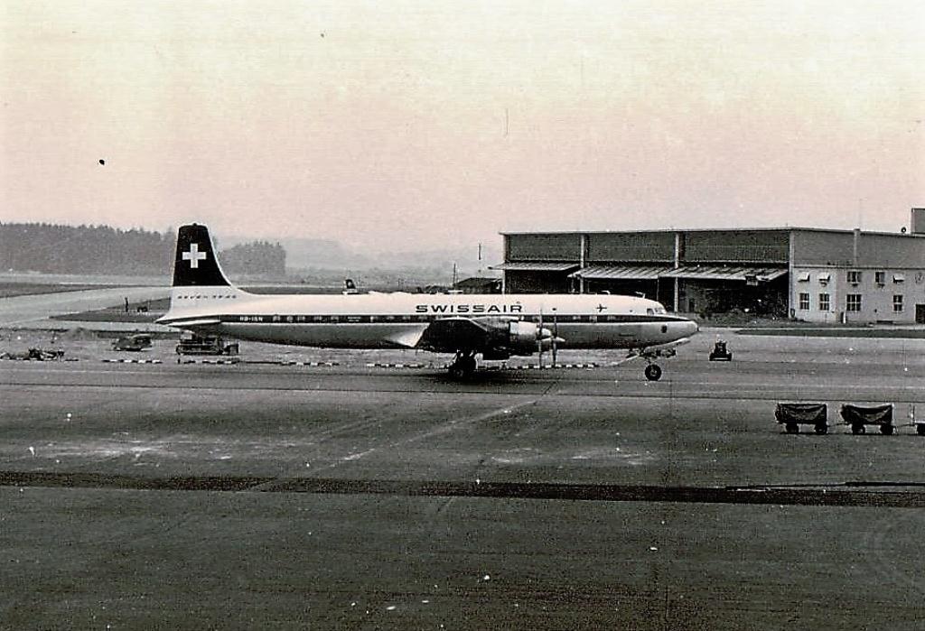 Photo of aircraft HB-IBN operated by Swissair