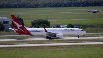Photo of aircraft VH-VYI operated by Qantas