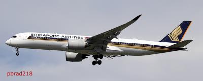 Photo of aircraft 9V-SMH operated by Singapore Airlines