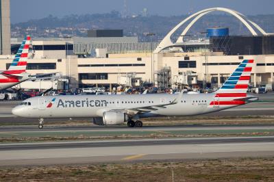 Image of aircraft registration N432AN - A A321-253NX(WL) operated by American Airlines