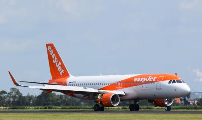 Image of aircraft registration G-EZRI - A A320-214(WL) operated by Easyjet