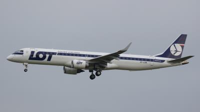 Photo of aircraft SP-LNB operated by LOT - Polish Airlines