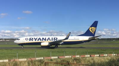 Photo of aircraft EI-EKT operated by Ryanair