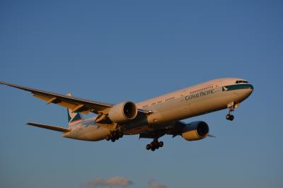 Photo of aircraft B-KQZ operated by Cathay Pacific Airways