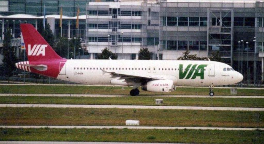 Photo of aircraft LZ-MDA operated by Air Via