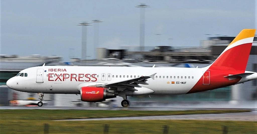 Photo of aircraft EC-MUF operated by Iberia Express