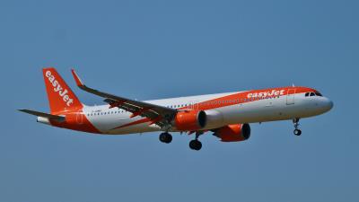 Photo of aircraft G-UZMD operated by easyJet