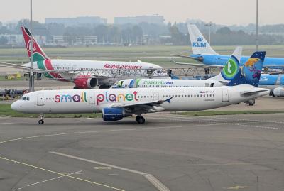 Photo of aircraft SP-HAY operated by Small Planet Airlines Poland