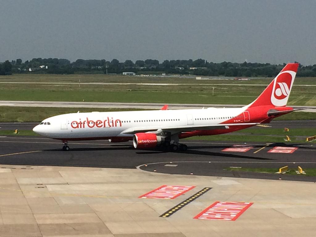 Photo of aircraft D-ALPF operated by Air Berlin
