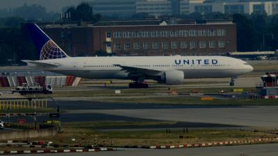 Photo of aircraft N78003 operated by United Airlines