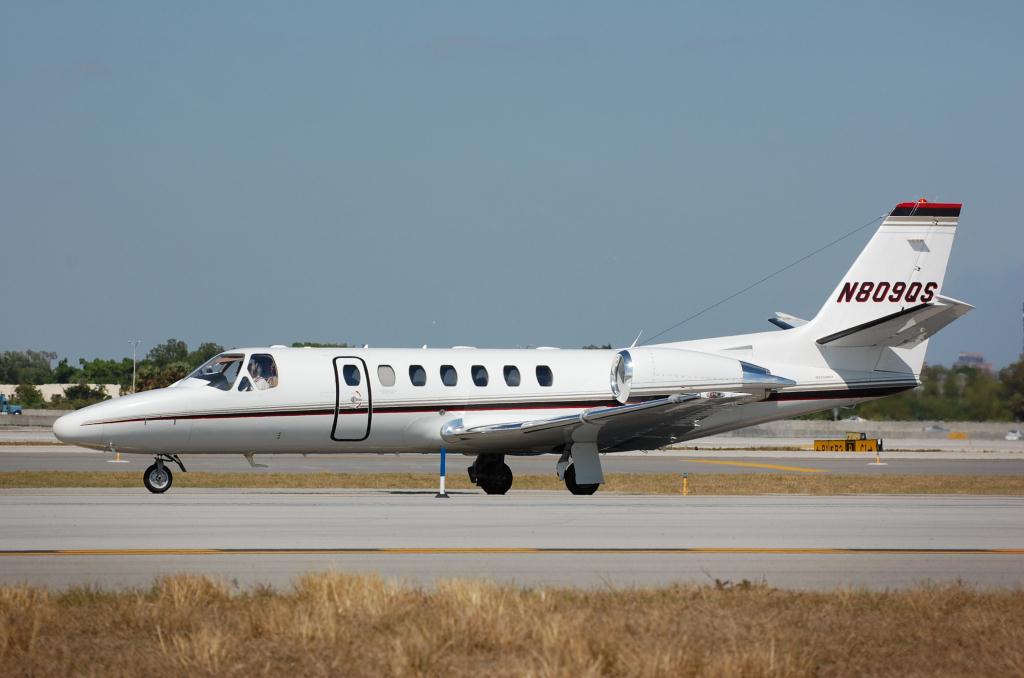 Photo of aircraft N809QS operated by NetJets