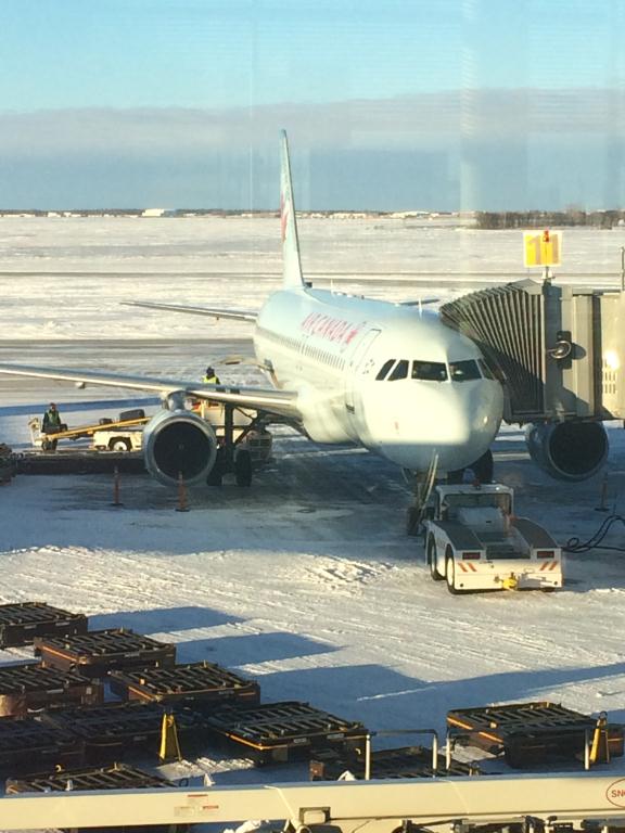 Photo of aircraft C-FHNL operated by Air Canada