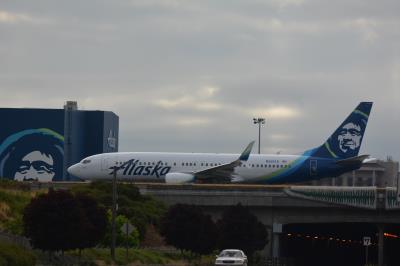 Image of aircraft registration N581AS - A 737-890(WL) operated by Alaska Airlines