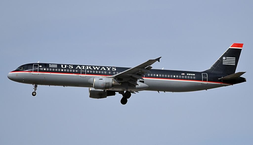 Photo of aircraft N181UW operated by US Airways