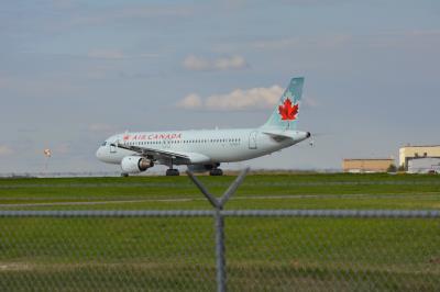 Image of aircraft registration C-FNVV - A A320-211 operated by Air Canada
