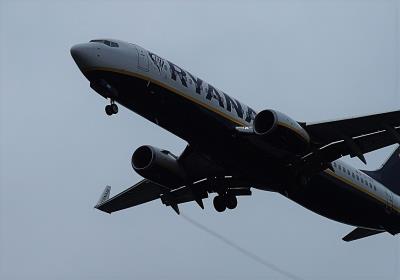 Photo of aircraft EI-GDI operated by Ryanair
