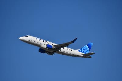 Photo of aircraft N763YX operated by United Express