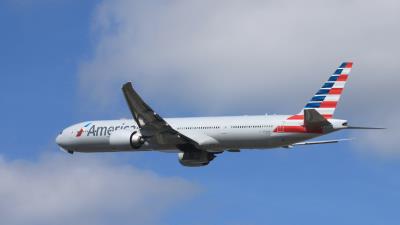 Image of aircraft registration N730AN - A 777-323(ER) operated by American Airlines