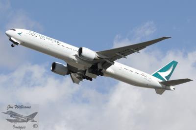 Image of aircraft registration B-KPN - A 777-367(ER) operated by Cathay Pacific Airways